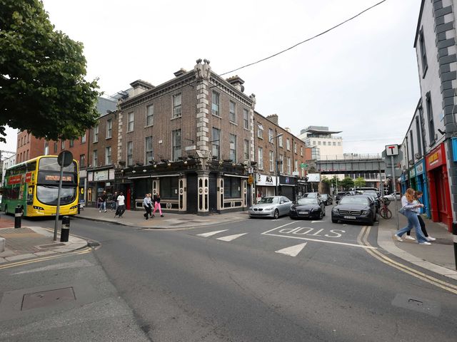 riots-erupt-after-children-stabbed-in-dublin